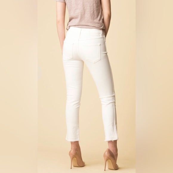 AMO Babe Sea Salt Wash White Cropped Jeans Raw Hem - Picture 3 of 14